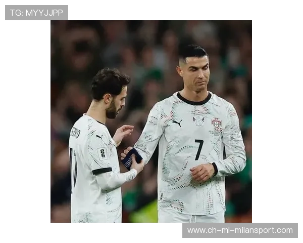 C罗红牌引热议，c罗红牌图片