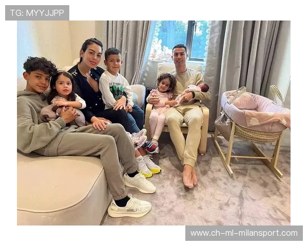 C罗与昔日球员聚餐，回忆段子刷屏体育圈